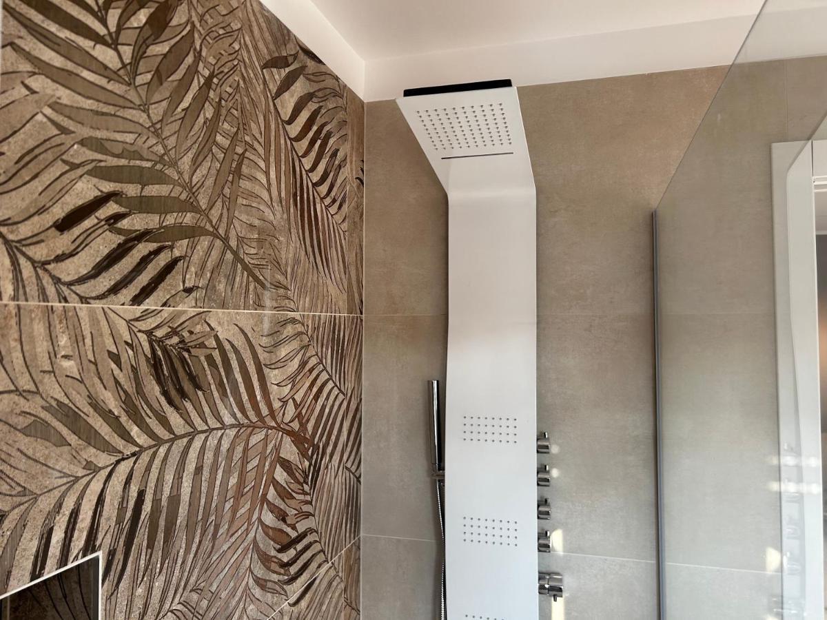 R39 Attic With Terrace And Private Parking Apartment Milano Exterior foto